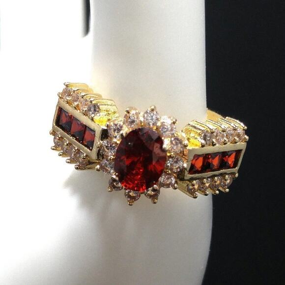 Vintage Red Rhinestone Fashion Statement Ring, US Size 9 1/4 - Picture 1 of 5